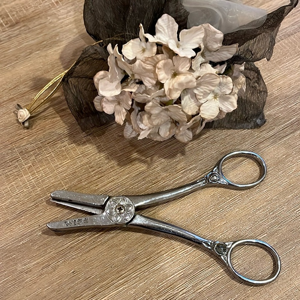 Vintage WISS Flower Shears